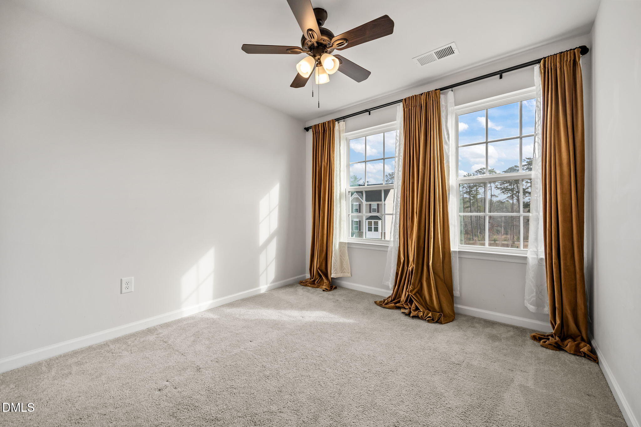 325 Amber Acorn Avenue Raleigh, NC 27603 - Photo 27 of 46 Bedroom 3