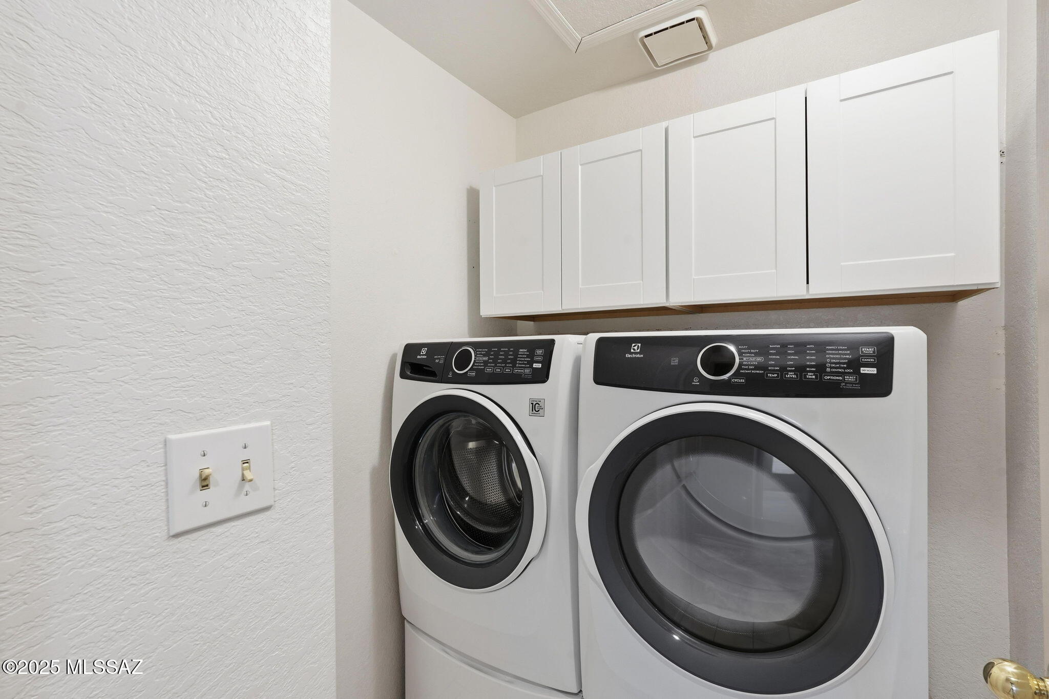3592 West Sky Ridge Loop Tucson, AZ 85742 - Photo 25 of 41 a view of washer and dryer