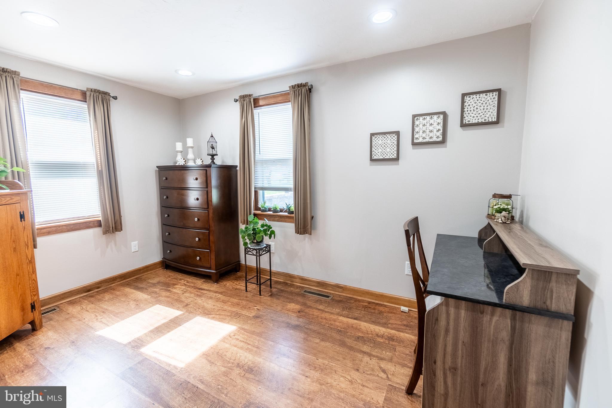 525 Locust Street Hanover, PA 17331 - Photo 15 of 34 Gallery Image 15