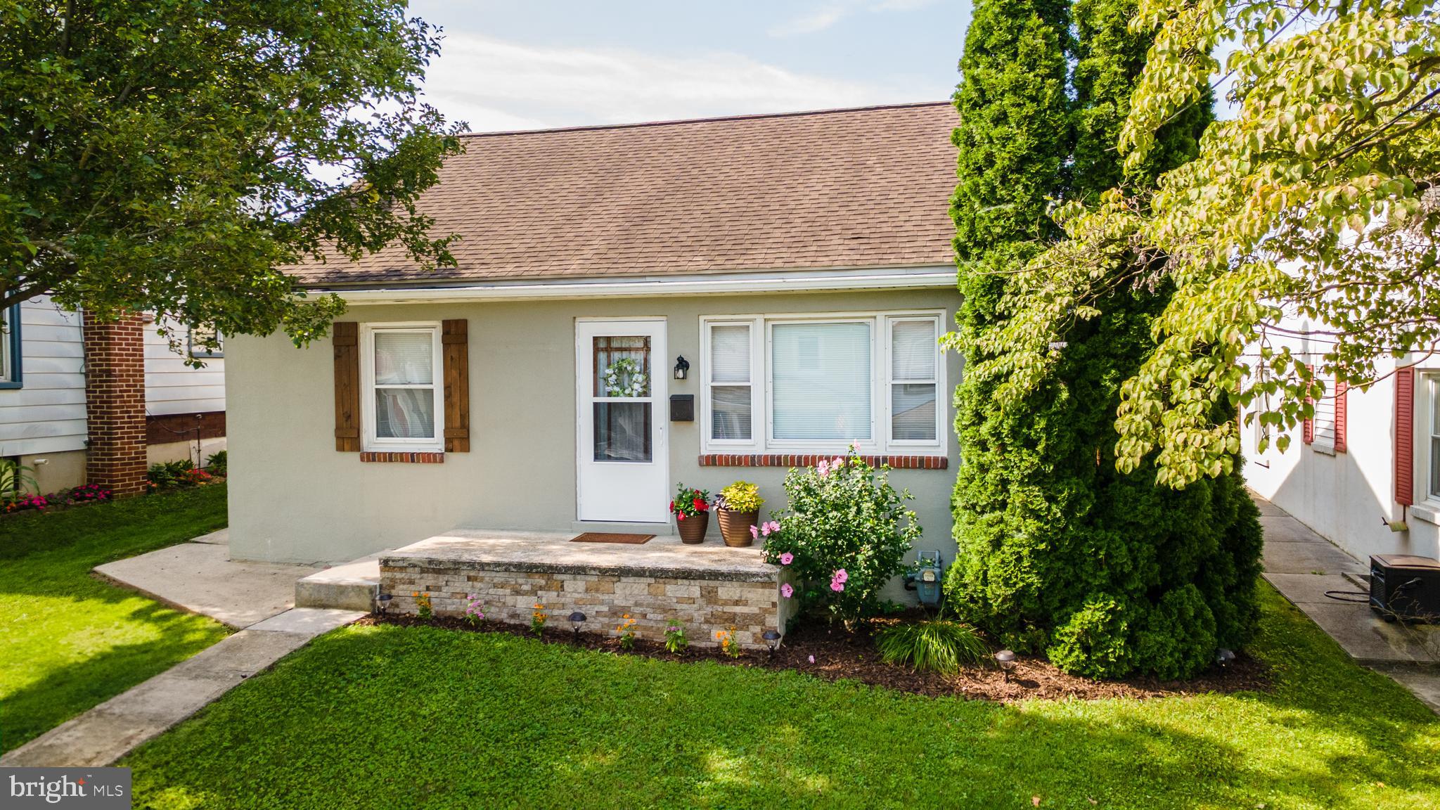 525 Locust Street Hanover, PA 17331 - Photo 4 of 34 Gallery Image 4