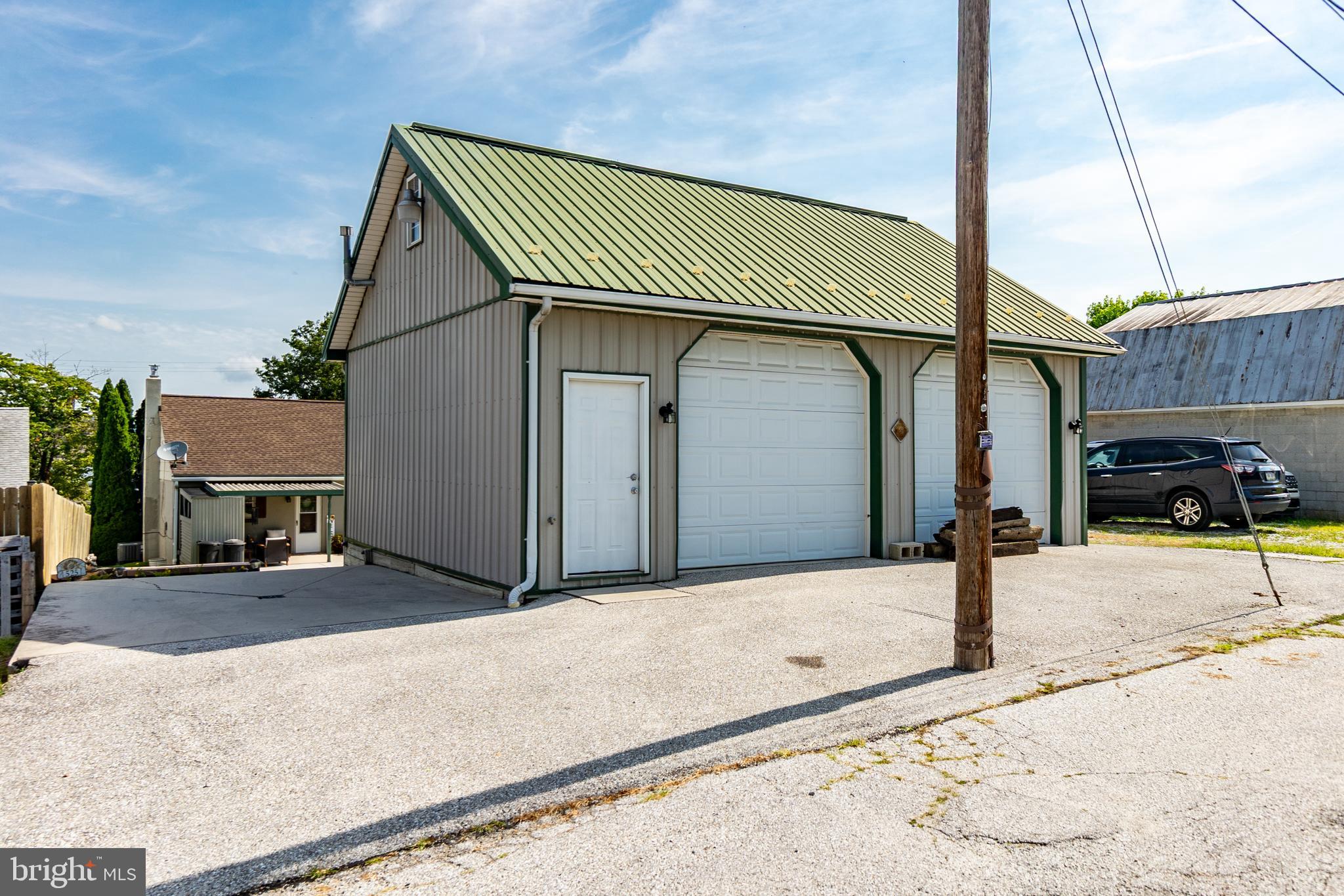 525 Locust Street Hanover, PA 17331 - Photo 5 of 34 Gallery Image 5