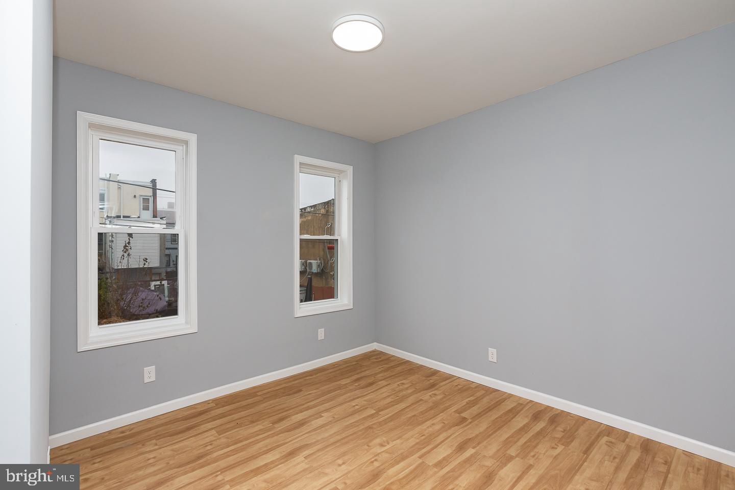 2735 Waterloo Street Philadelphia, PA 19133 - Photo 22 of 25 an empty room with windows