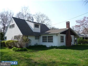 26 Jollybrook Road Levittown, PA 19056 - Photo 11 of 12 Exterior Back