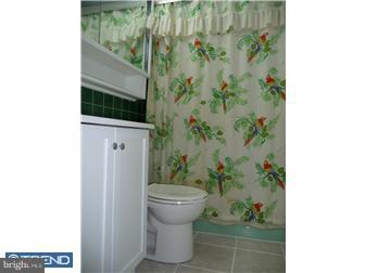26 Jollybrook Road Levittown, PA 19056 - Photo 10 of 12 Bathroom