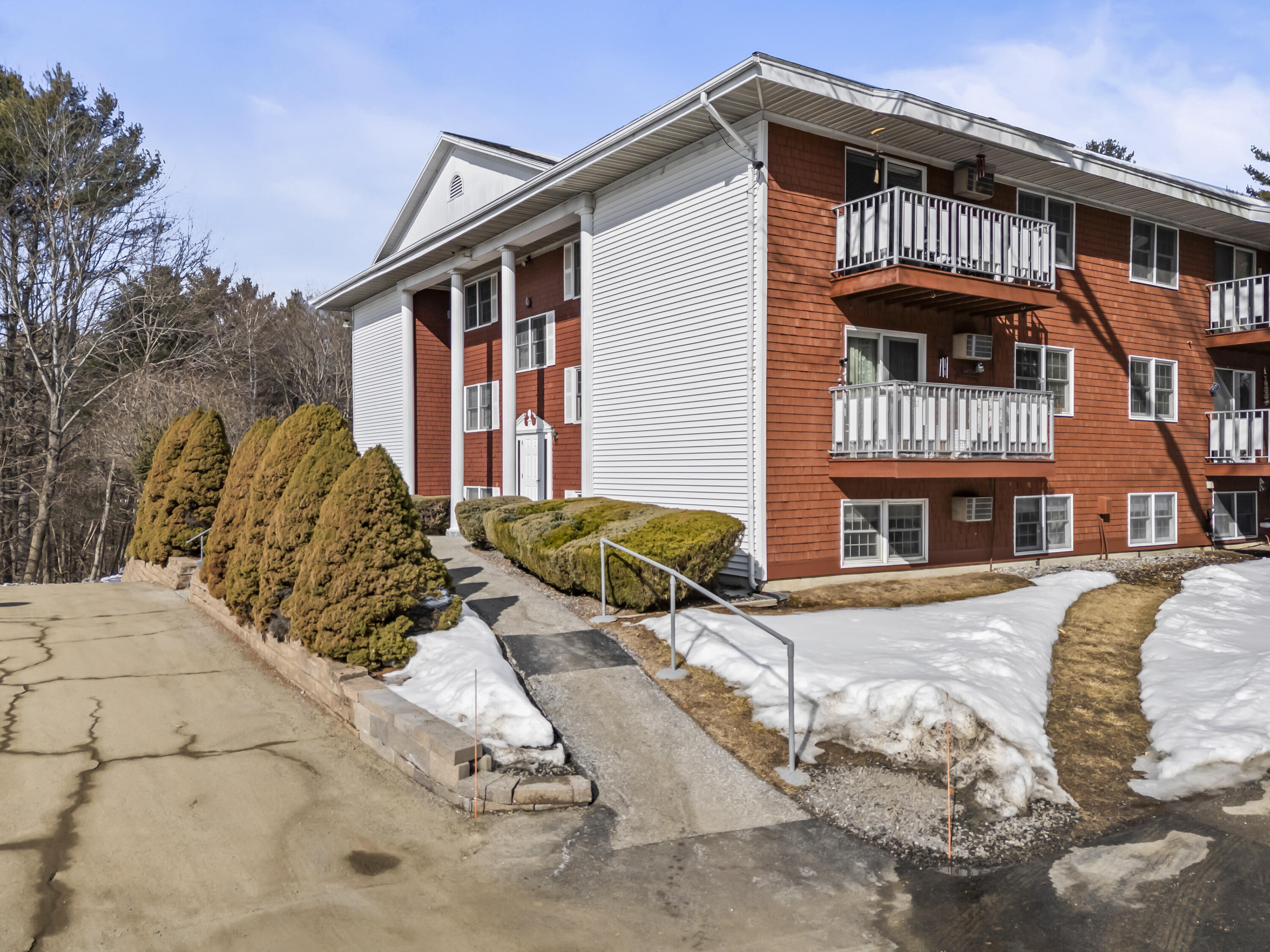 600 Riverside Drive, Unit 18 Augusta, ME 04330 - Photo 4 of 56 600 Riverside Dr #18_103