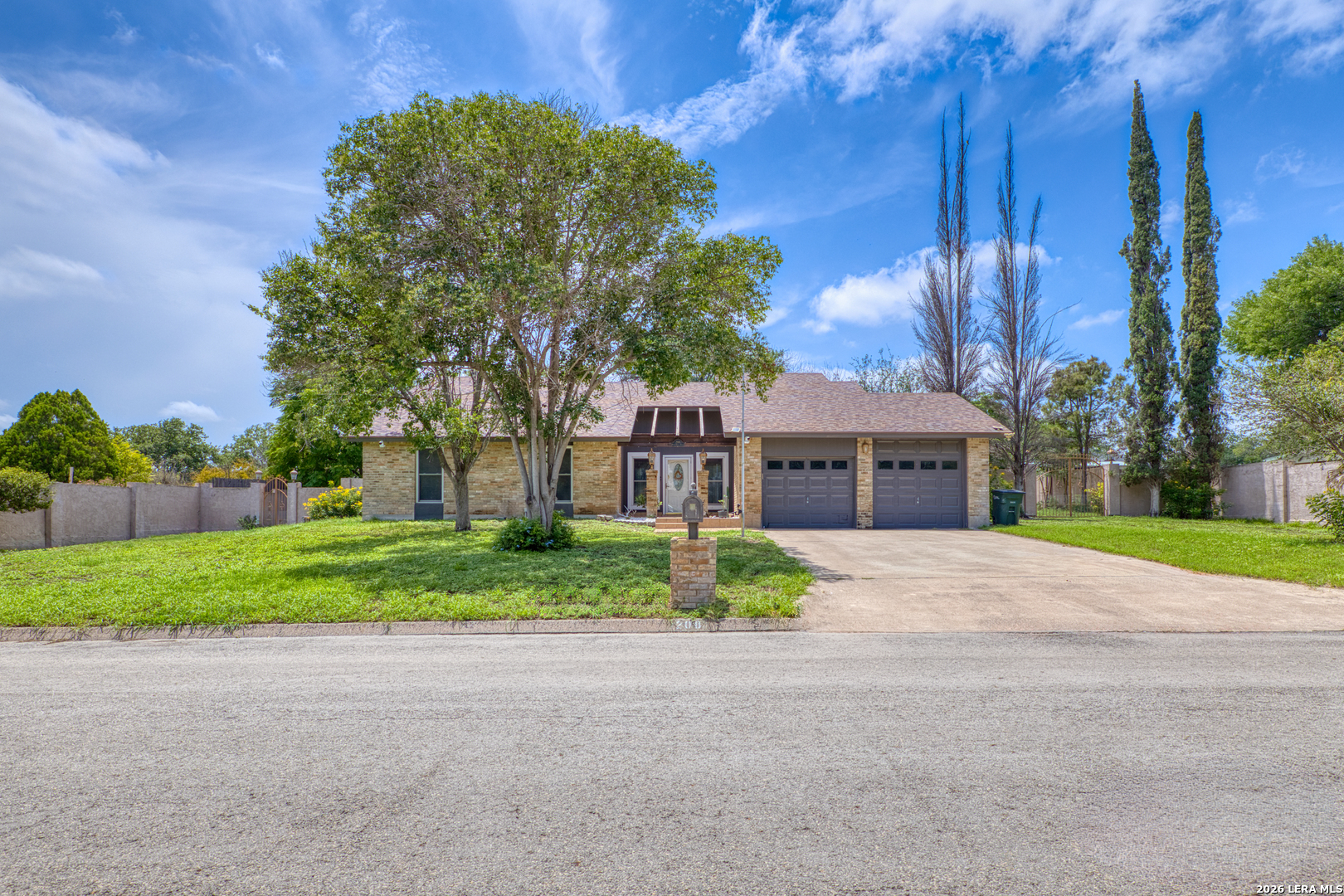 208 Echo Valley Drive Del Rio, TX 78840 - Photo 2 of 38