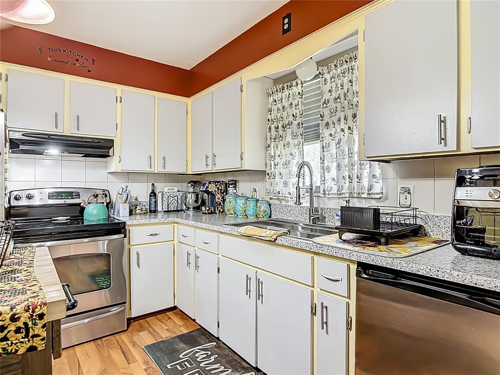 24046 Bobcat Road Astor, FL 32102 - Photo 15 of 50