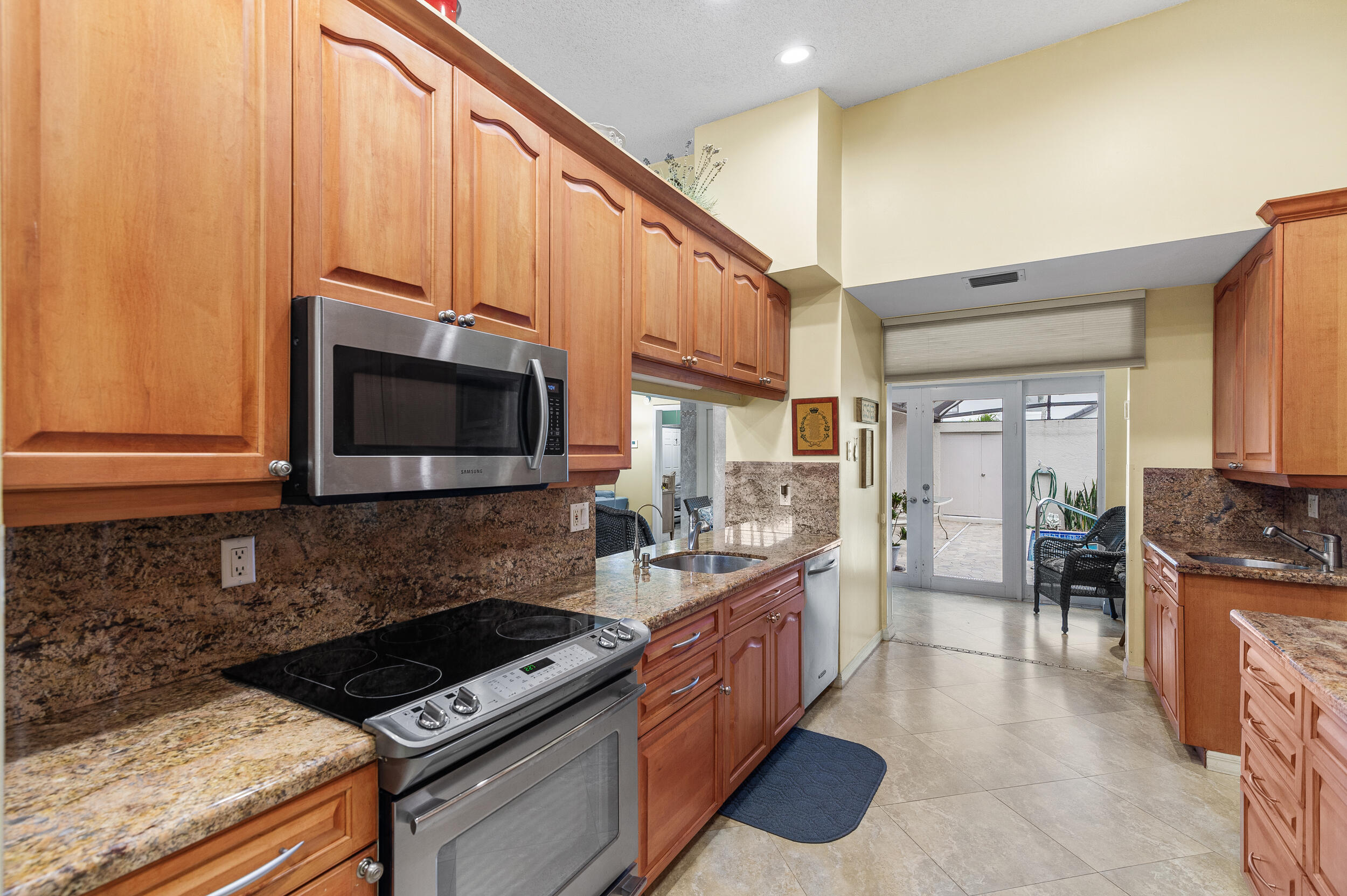 7914 Palacio Del Mar Drive Boca Raton, FL 33433 - Photo 15 of 21 Kitchen