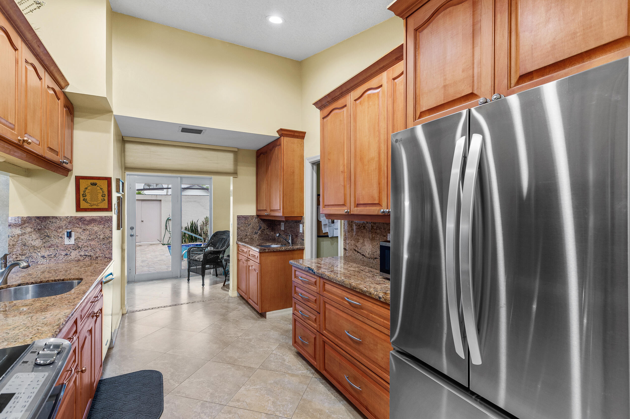 7914 Palacio Del Mar Drive Boca Raton, FL 33433 - Photo 16 of 21 Kitchen