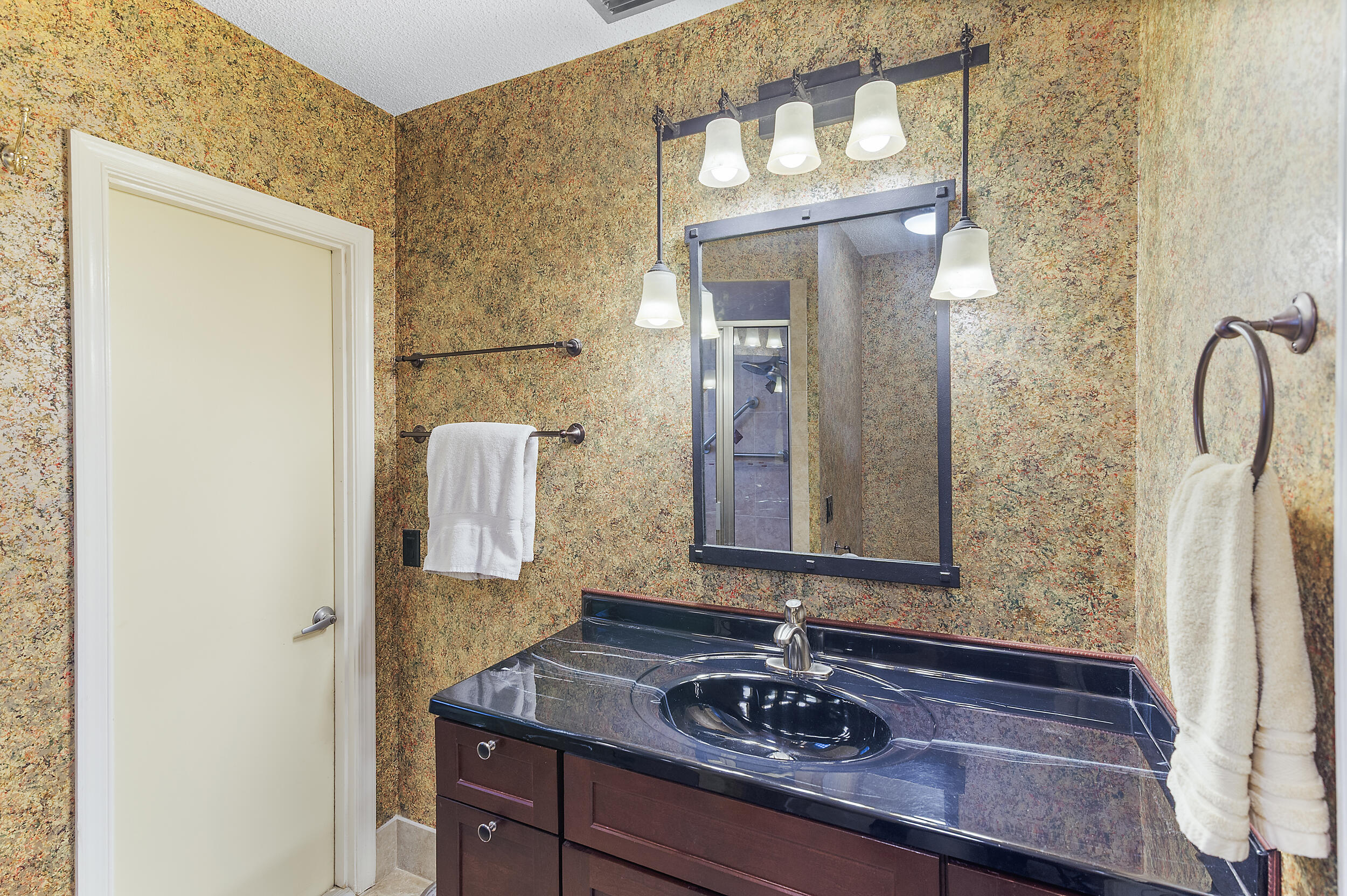 7914 Palacio Del Mar Drive Boca Raton, FL 33433 - Photo 19 of 21 Bathroom