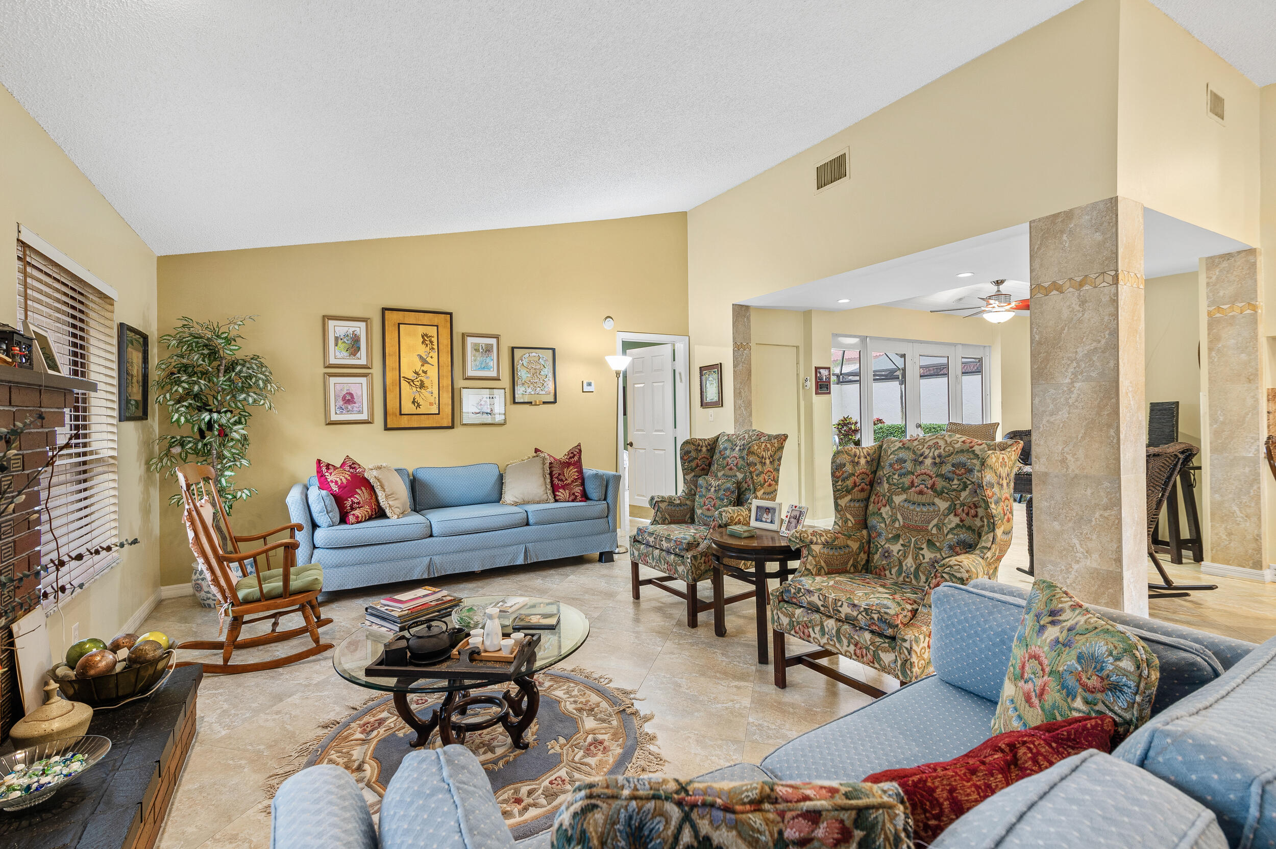 7914 Palacio Del Mar Drive Boca Raton, FL 33433 - Photo 7 of 21 Living Room