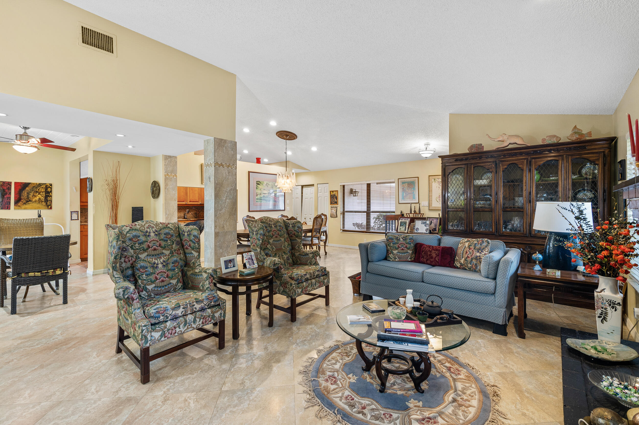 7914 Palacio Del Mar Drive Boca Raton, FL 33433 - Photo 8 of 21 Living Room