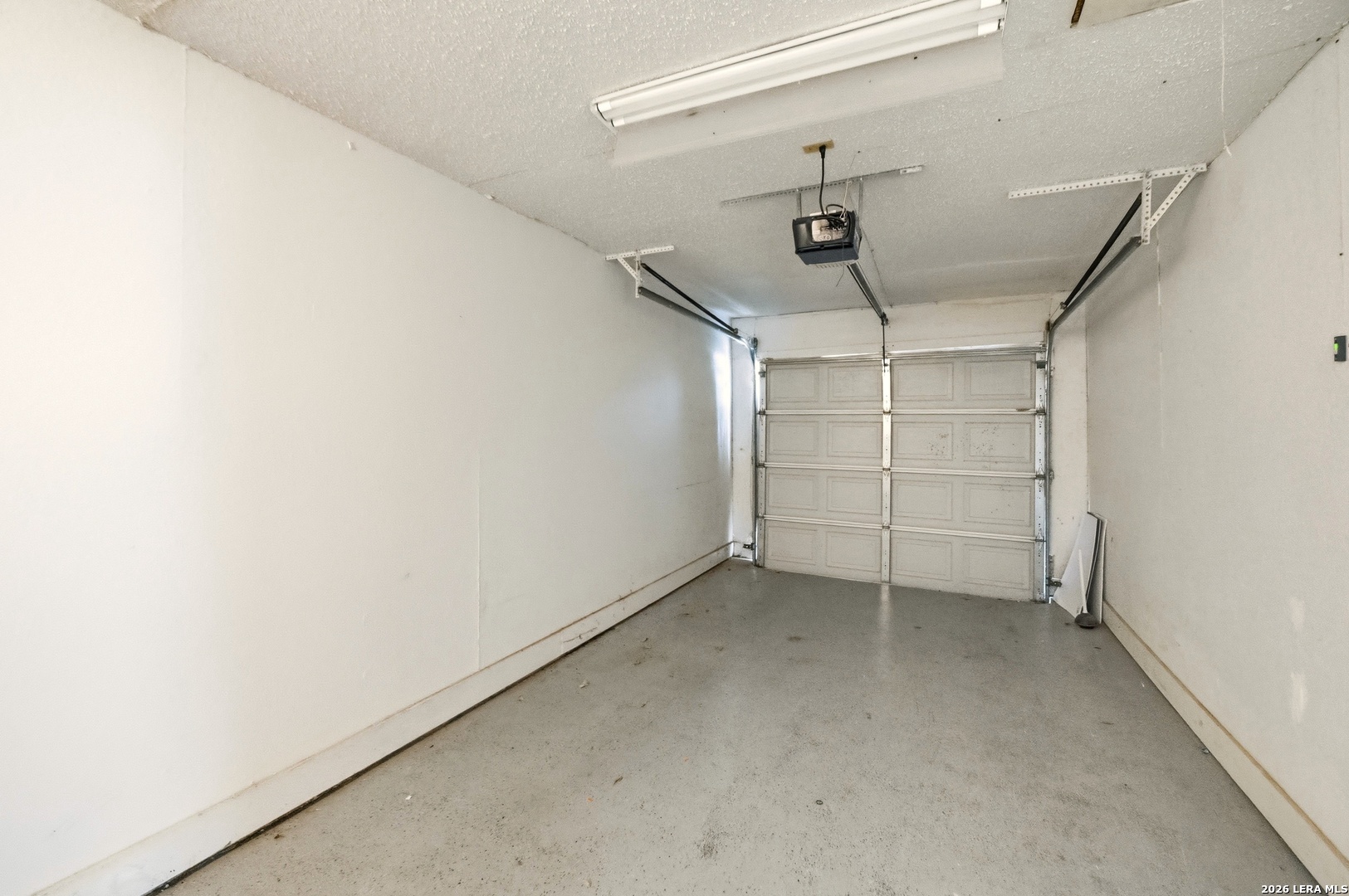 3425 Country View Cibolo, TX 78108 - Photo 27 of 39 a view of room that has a white walls