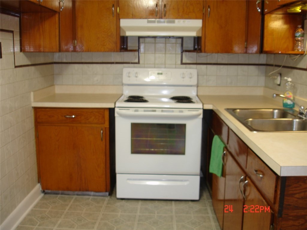 234 Greene Street Woonsocket, RI 02895 - Photo 7 of 11