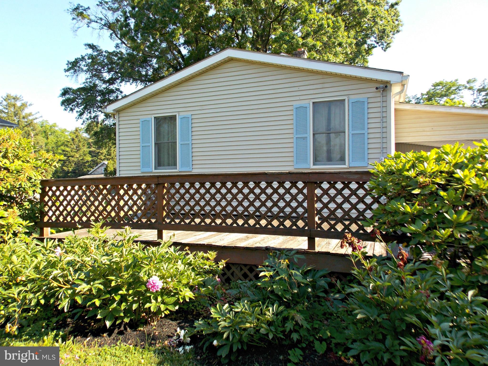 1069 Riverside Drive Pottstown, PA 19465 - Photo 3 of 16 Gallery Image 3