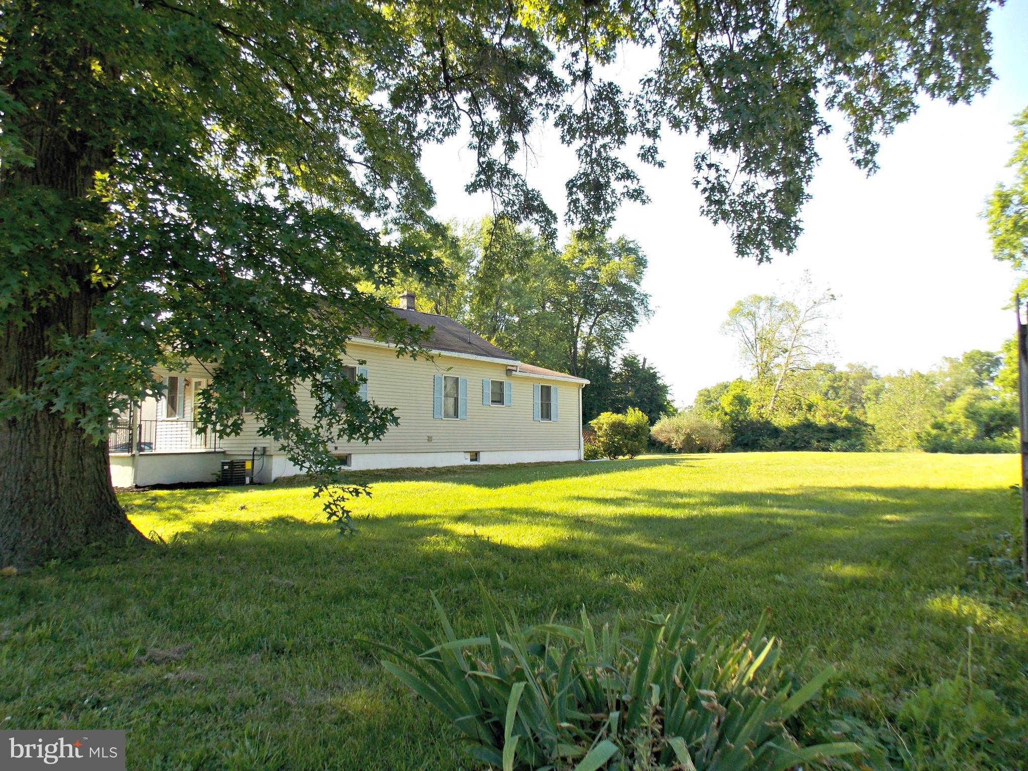 1069 Riverside Drive Pottstown, PA 19465 - Photo 5 of 16 Gallery Image 5