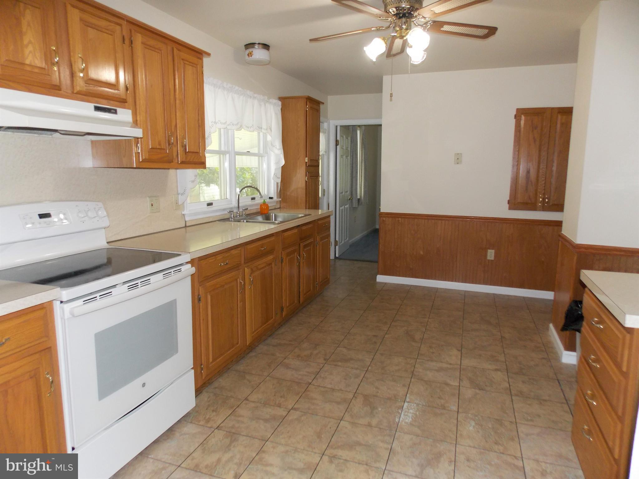 1069 Riverside Drive Pottstown, PA 19465 - Photo 8 of 16 Gallery Image 8
