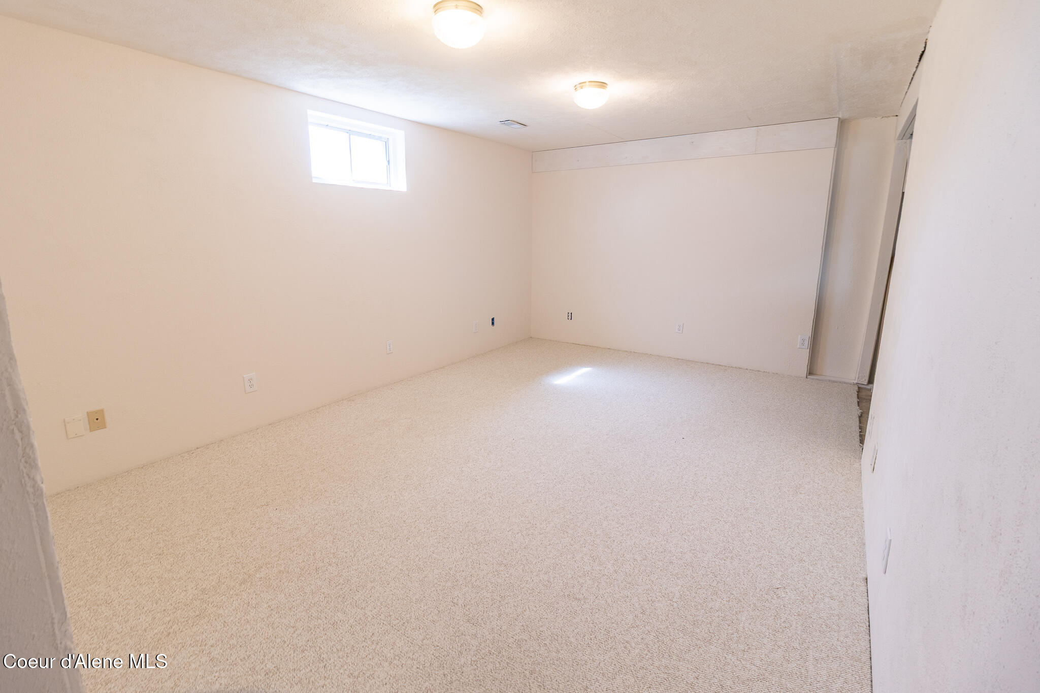 640 Renlow Road Plummer, ID 83851 - Photo 31 of 48 family room