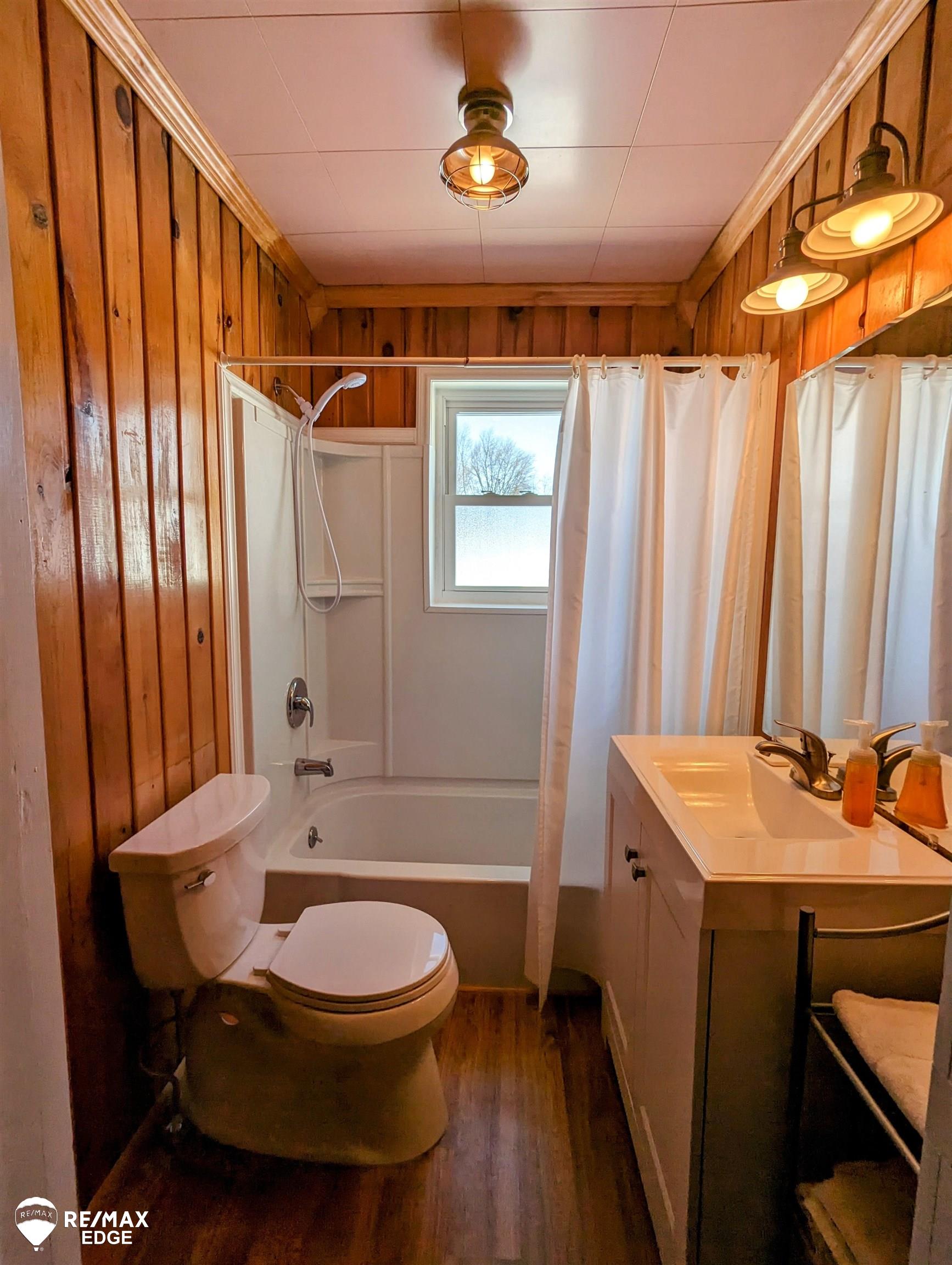 4353 North Genesee Road Flint, MI 48506 - Photo 8 of 19 50100869-7.JPG