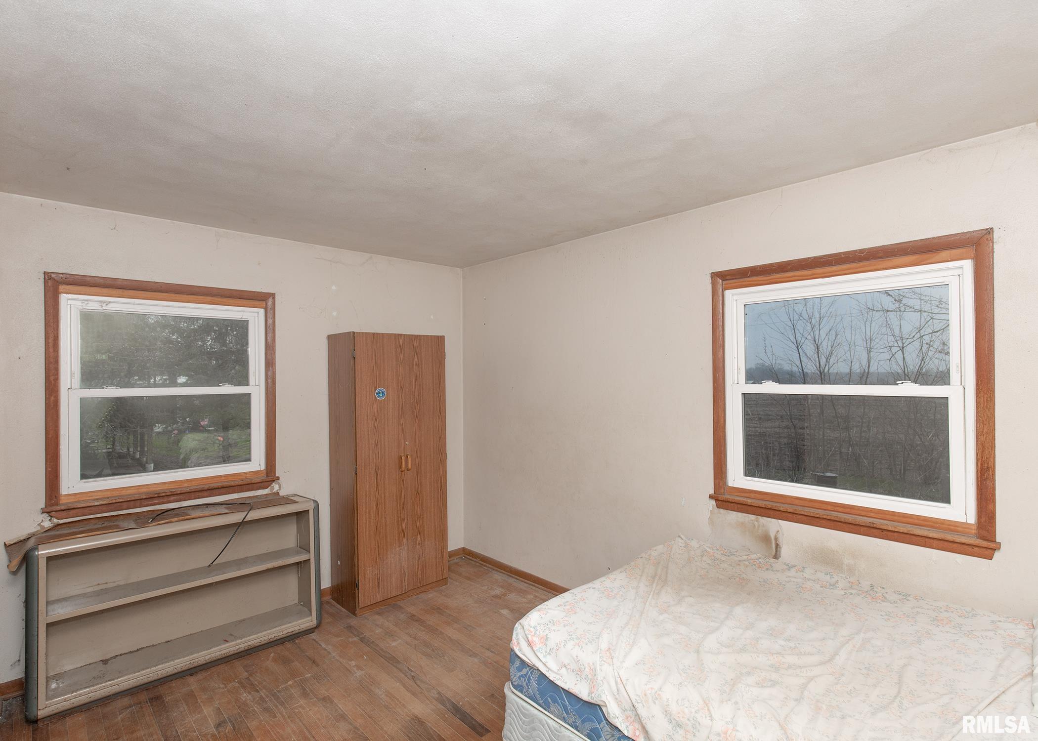 9100 North Liberty Road Walcott, IA 52773 - Photo 15 of 31 Gallery Image 15