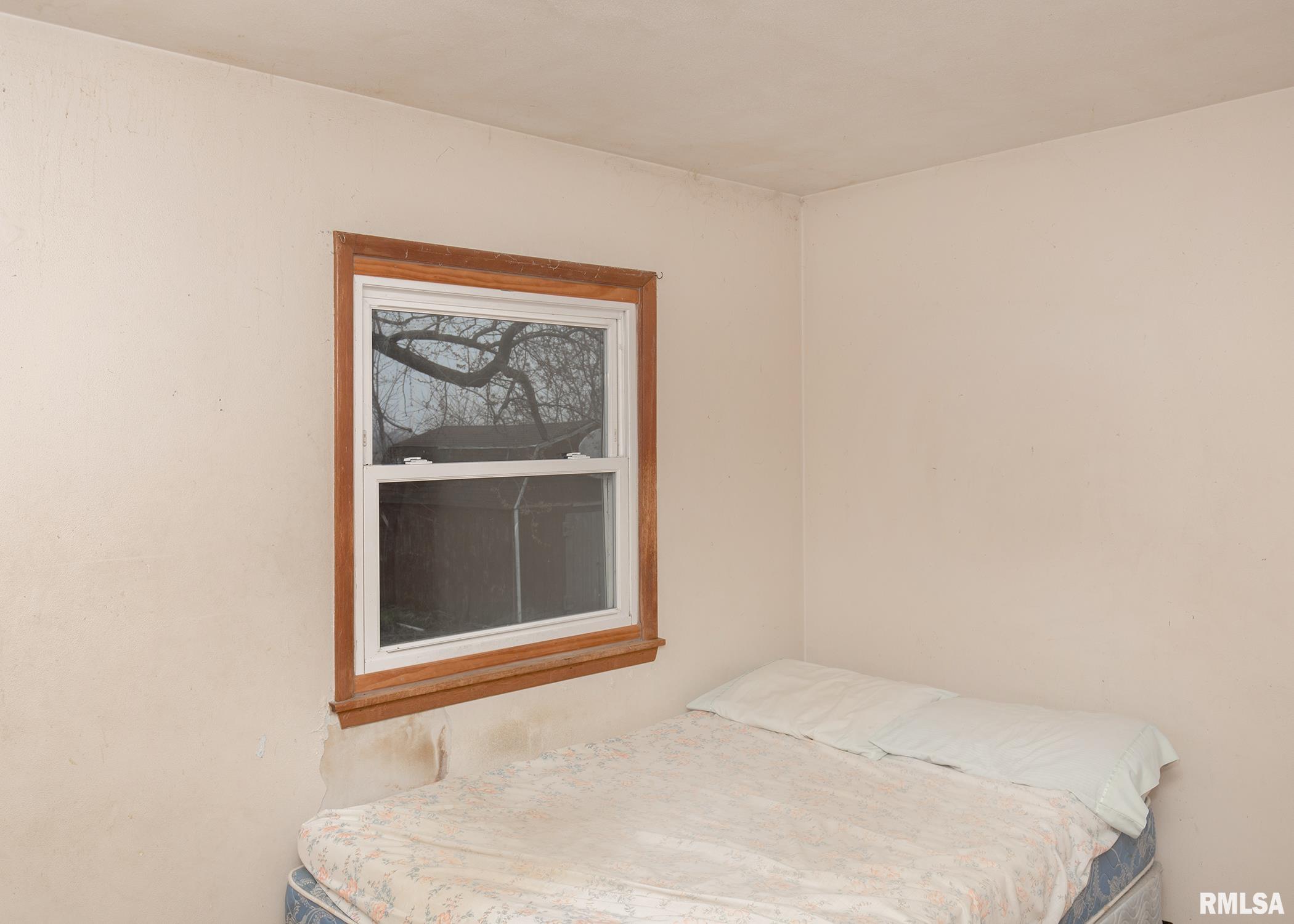 9100 North Liberty Road Walcott, IA 52773 - Photo 16 of 31 Gallery Image 16