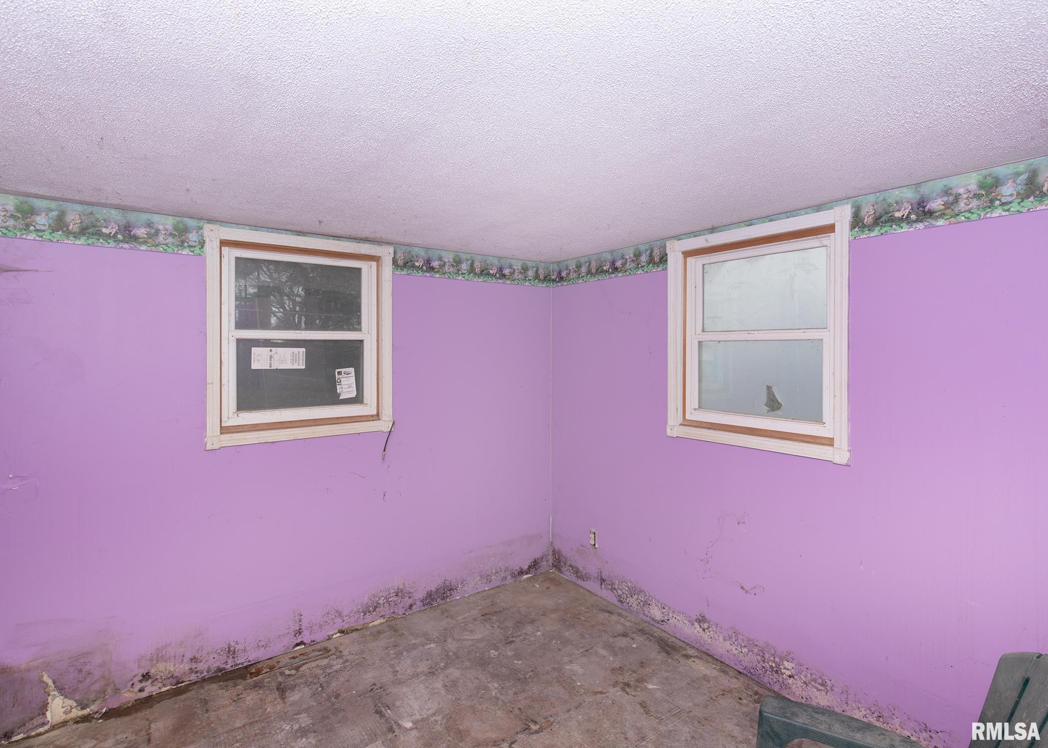 9100 North Liberty Road Walcott, IA 52773 - Photo 22 of 31 Gallery Image 22