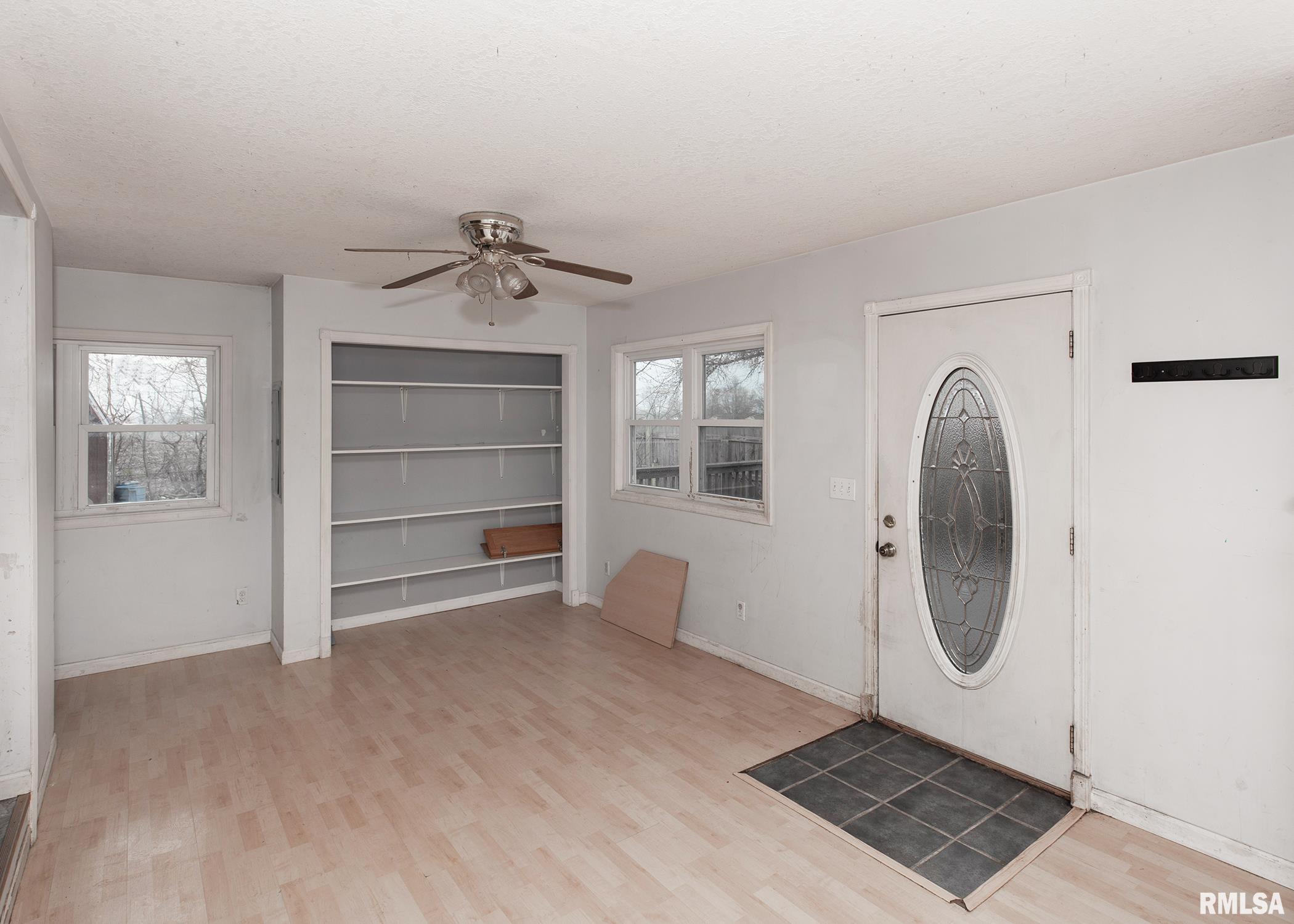 9100 North Liberty Road Walcott, IA 52773 - Photo 25 of 31 Gallery Image 25