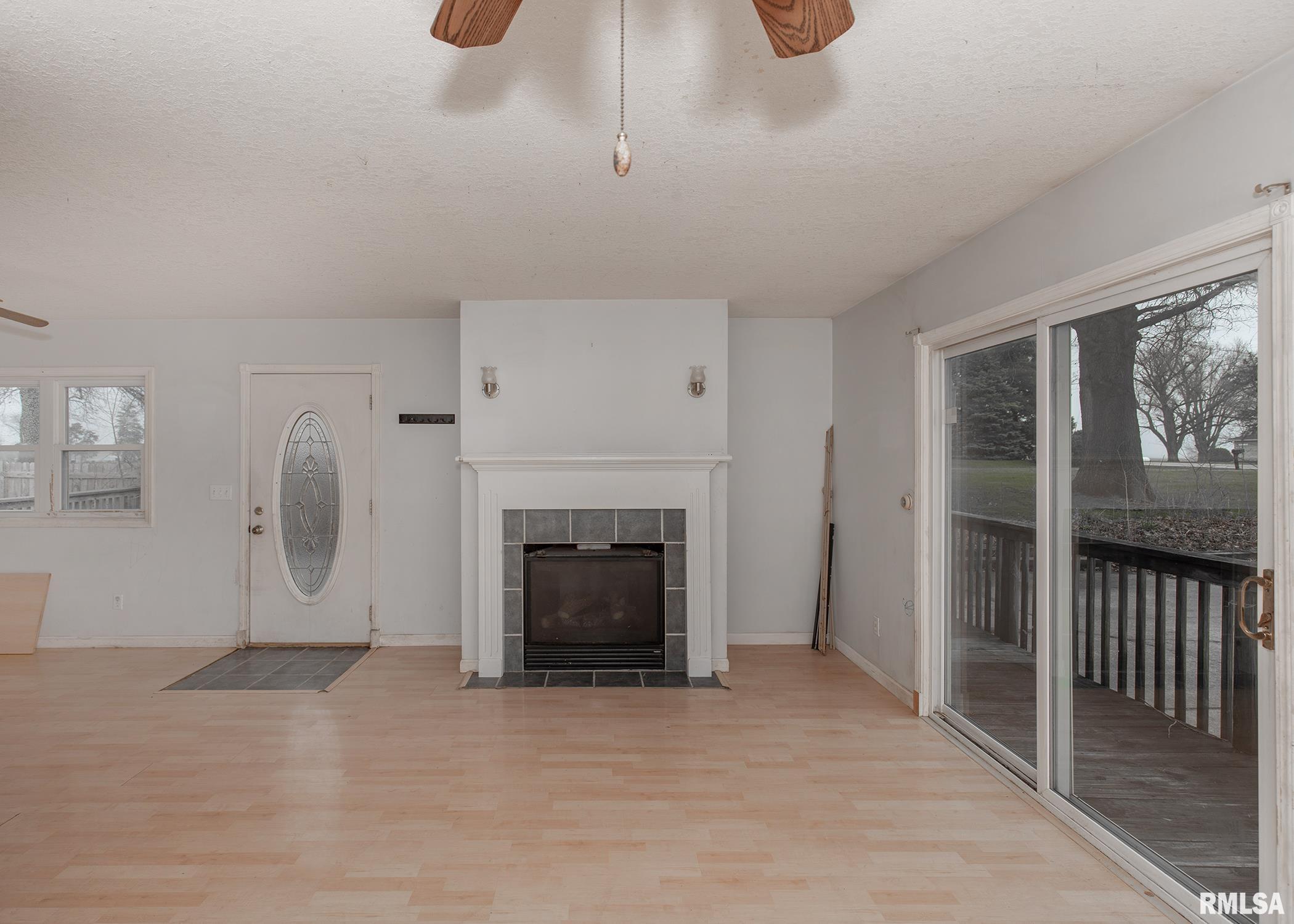9100 North Liberty Road Walcott, IA 52773 - Photo 26 of 31 Gallery Image 26