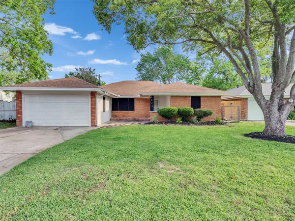 $1,995 | 6026 Diamond Court, Texas City, TX 77591