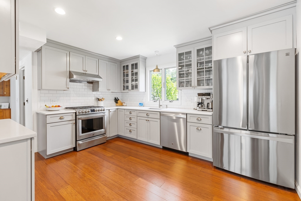 14 Hardwick Road Natick, MA 01760 - Photo 6 of 39