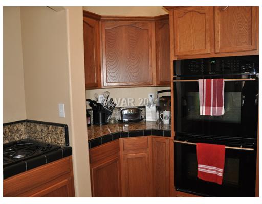 5561 Grain Mill Road Pahrump, NV 89061 - Photo 4 of 24 Kitchen.