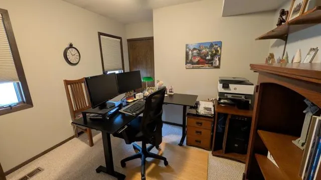 $599,777 | 1840 Twin Cir Drive, Mendota Heights, MN 55118