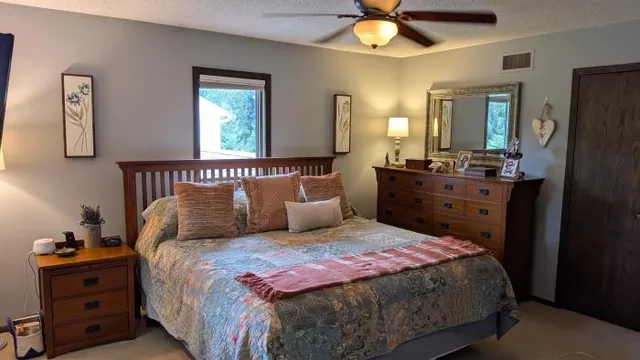 $599,777 | 1840 Twin Cir Drive, Mendota Heights, MN 55118