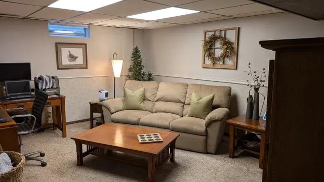 $599,777 | 1840 Twin Cir Drive, Mendota Heights, MN 55118