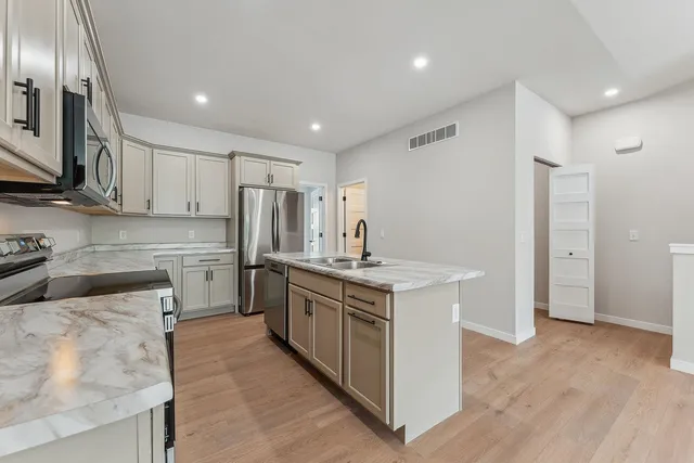 $269,900 | 206 South Dewey, Reedsburg, WI 53959