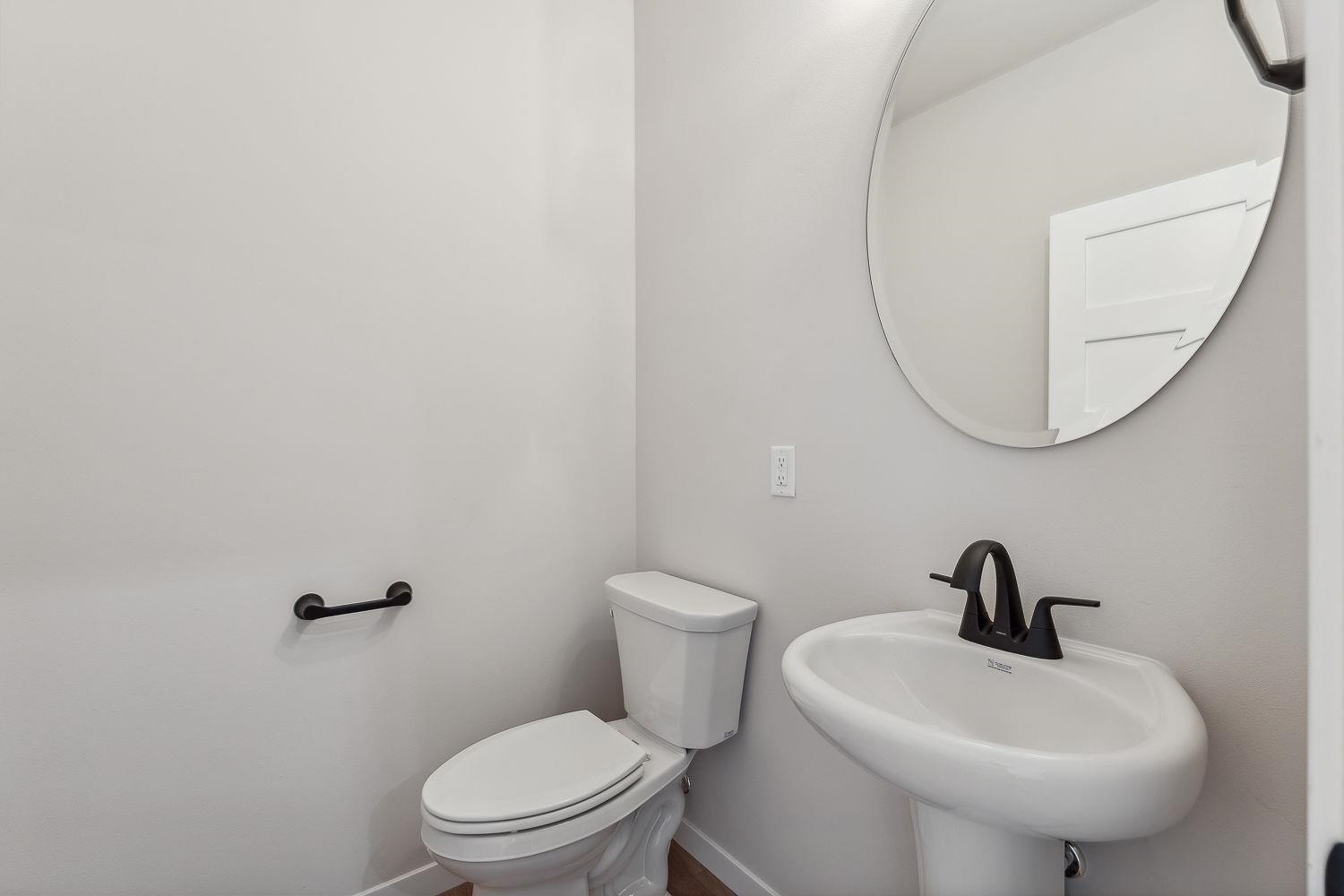 206 South Dewey Reedsburg, WI 53959 - Photo 16 of 31