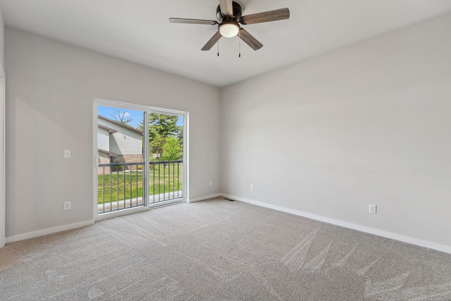 206 South Dewey Reedsburg, WI 53959 - Photo 17 of 31