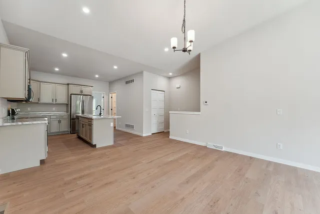 $269,900 | 206 South Dewey, Reedsburg, WI 53959