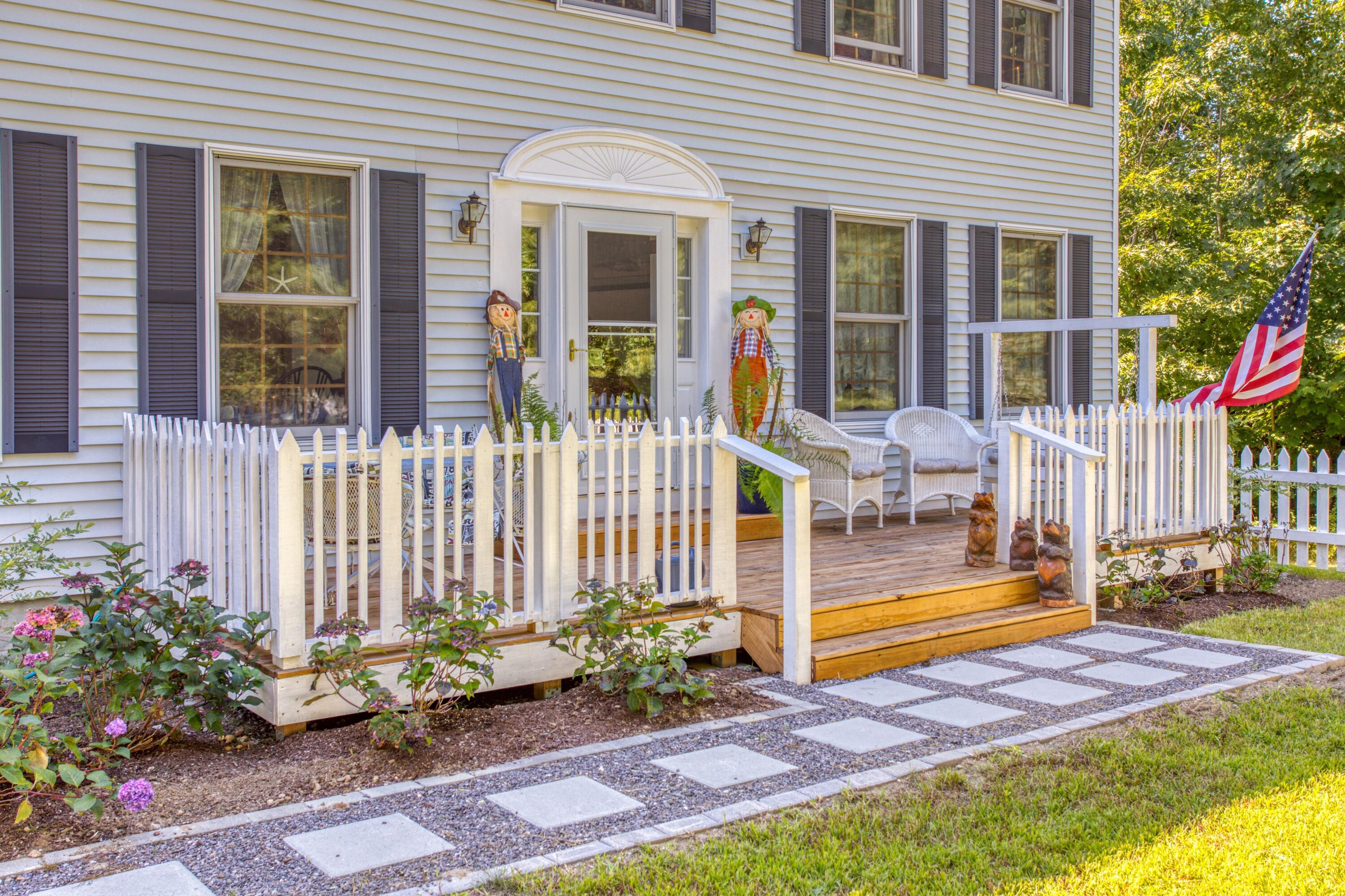17 Spyglass Hl Road Boothbay, ME 04544 - Photo 3 of 55 Front Entry