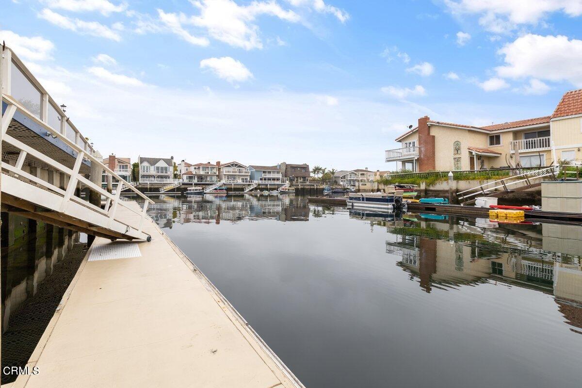 2131 Ravoli Drive Oxnard, CA 93035 - Photo 4 of 43 a city view