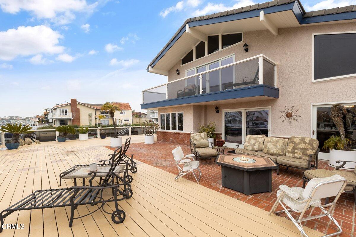2131 Ravoli Drive Oxnard, CA 93035 - Photo 6 of 43 a view of a roof deck and dining room