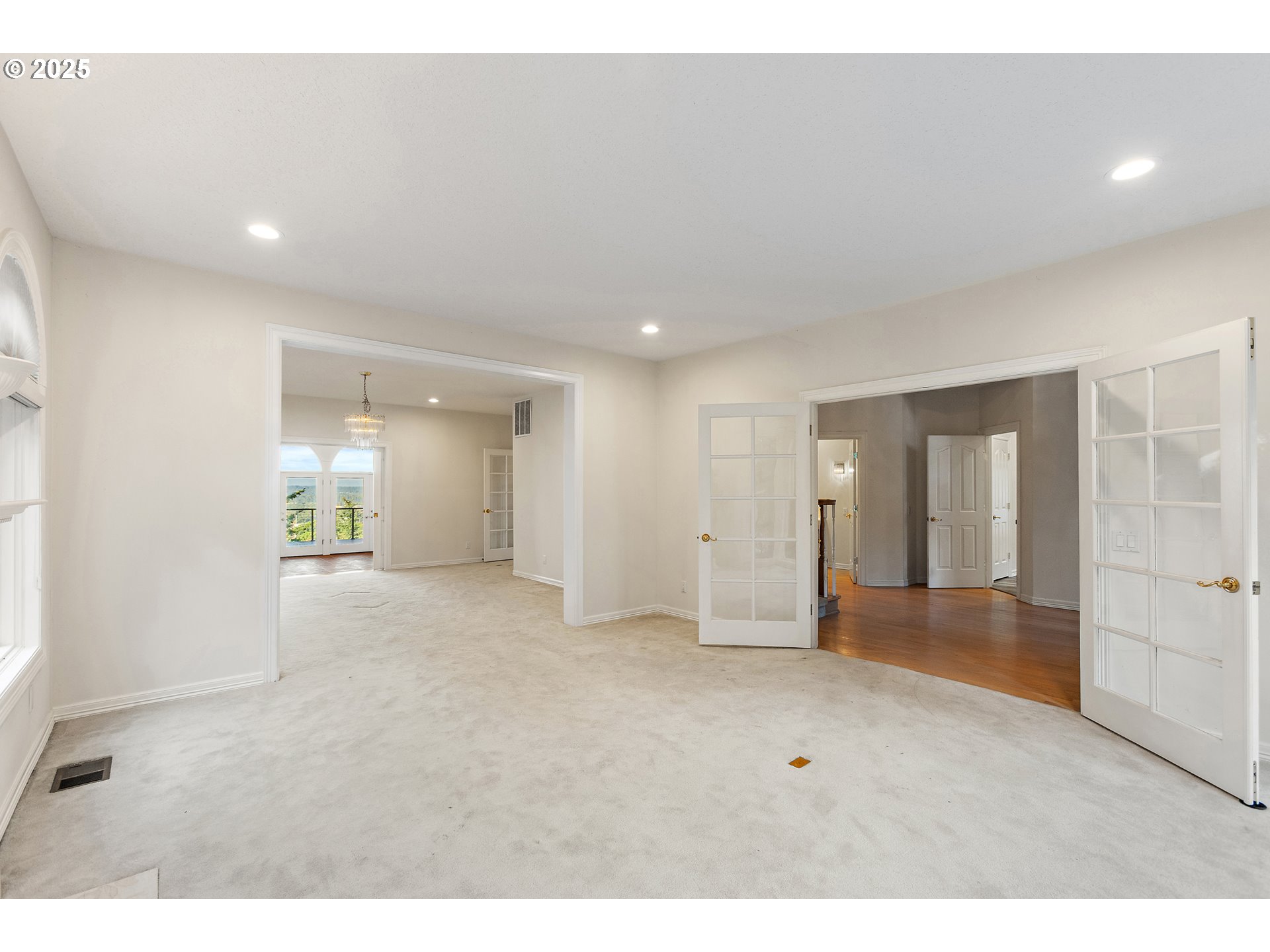 9101 Northeast Cliff Street Portland, OR 97220 - Photo 9 of 26 a view of an empty room