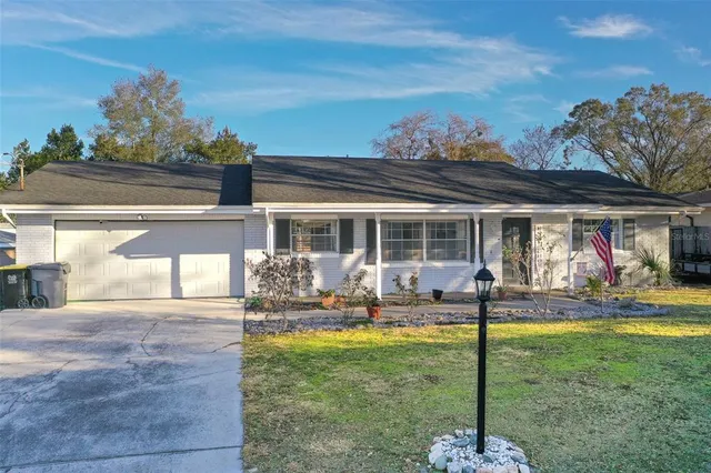$300,000 | 250 Volusia Drive, Winter Haven, FL 33884
