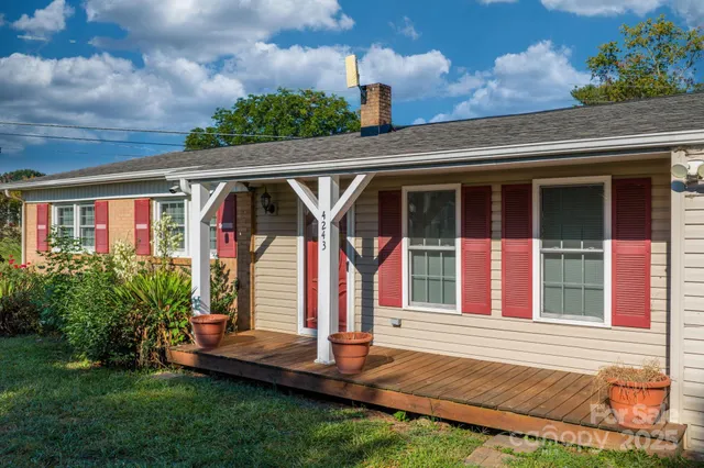front view of house with a yard