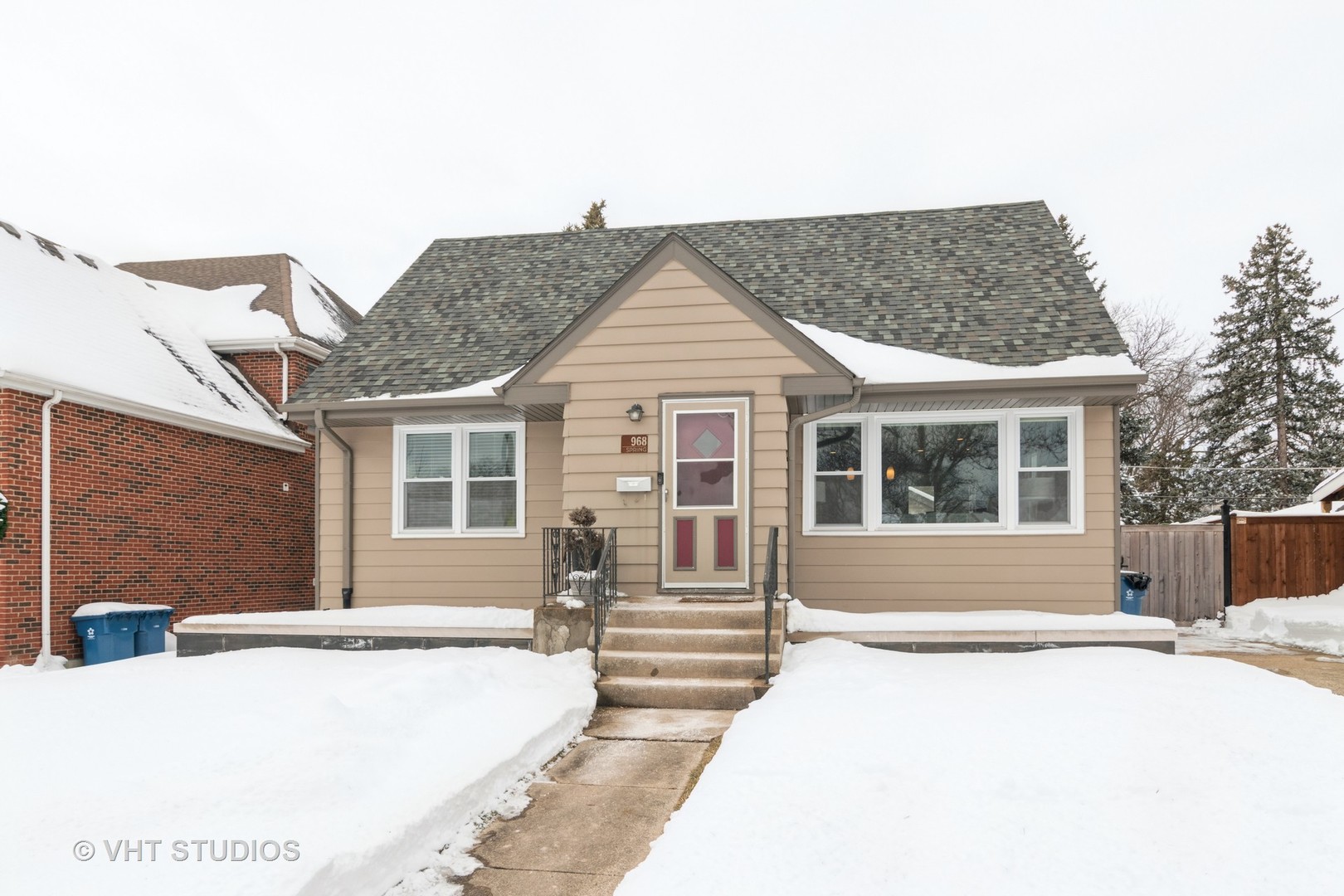 968 Spring Road Elmhurst, IL 60126 - Photo 1 of 22