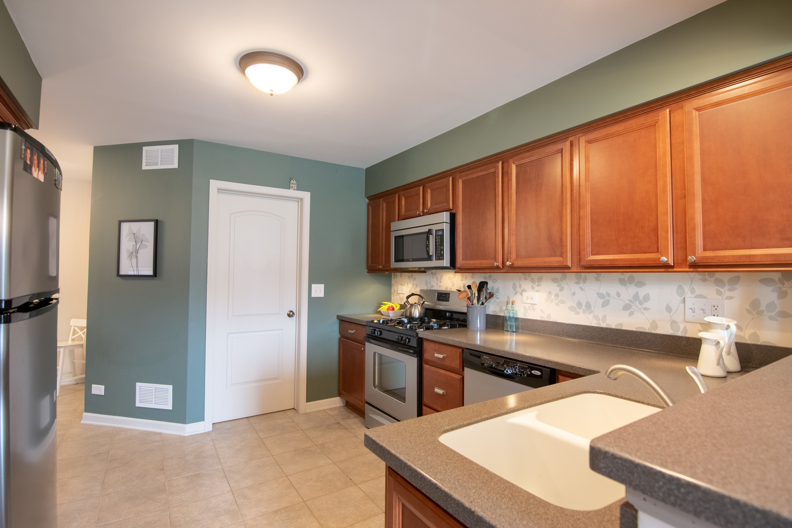 752 Bent Ridge Lane, Unit 752 Elgin, IL 60120 - Photo 8 of 16