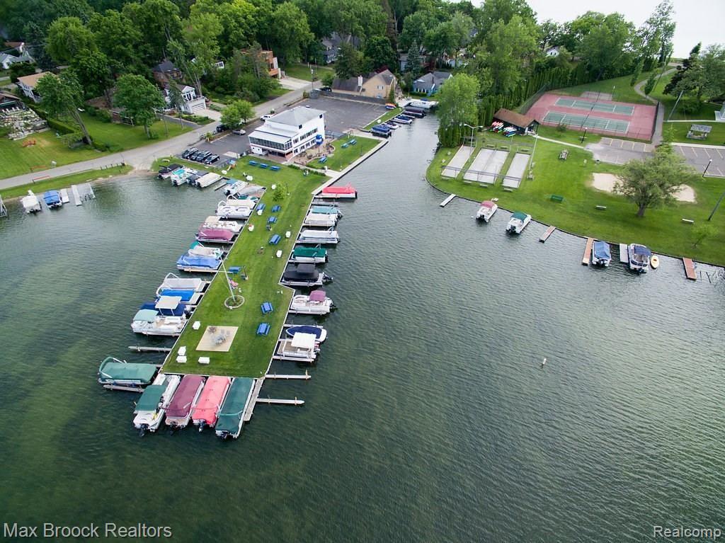 1730 Inverness Street Keego Harbor, MI 48320 - Photo 17 of 19