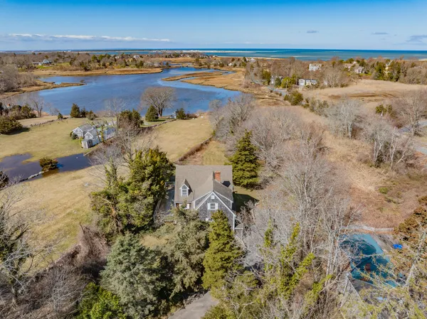 $1,950,000 | 46 Route 6A, Yarmouth Port, MA 02675