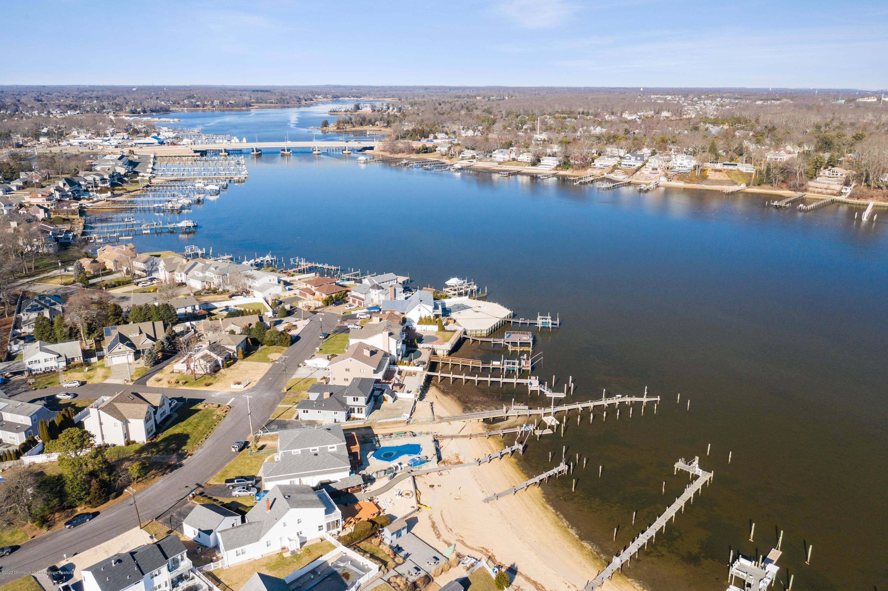 107 Meadow Point Road Point Pleasant, NJ 08742 - Photo 5 of 47 59_108MeadowLn_2070_107meadowmanasquanri