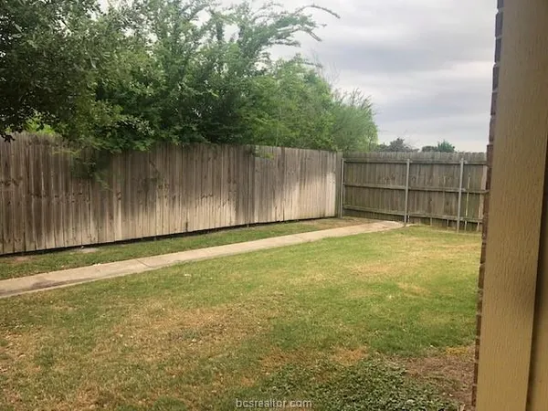 $2,000 | 441 Momma Bear Drive, College Station, TX 77845